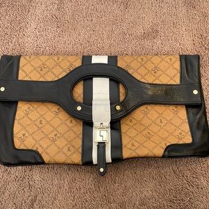 L.A.M.B clutch